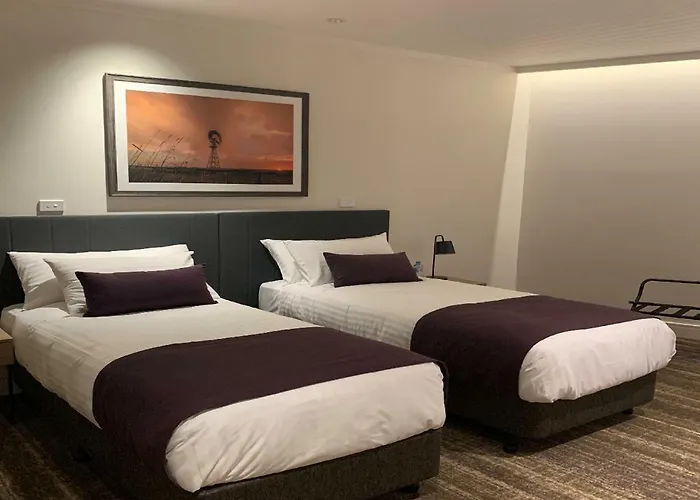 Plainland Hotels