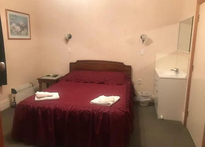 Feilding Hotels