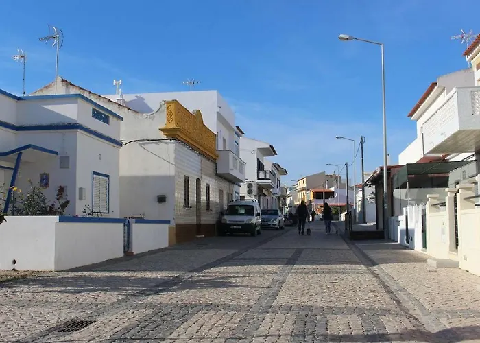 Vilas com Piscina Privada em Manta Rota