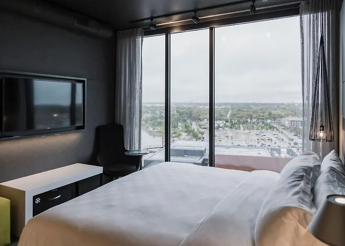 Saskatoon Hotels