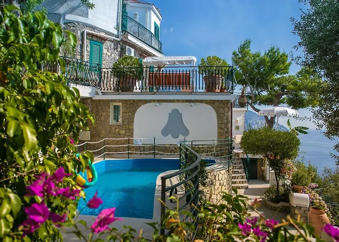 Villas con piscina privada en Positano